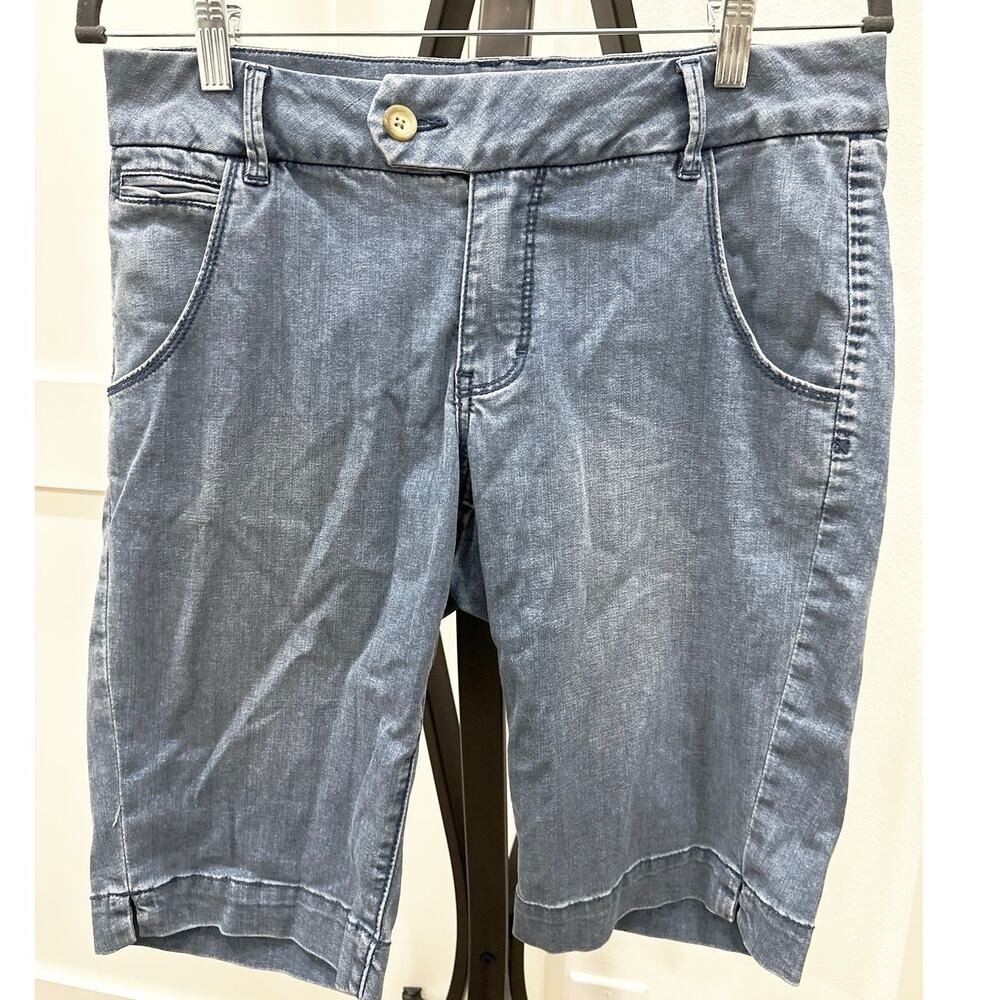 Christopher Blue Size 6 Womens Stretch Comfort Waist Bermuda Jean Shorts